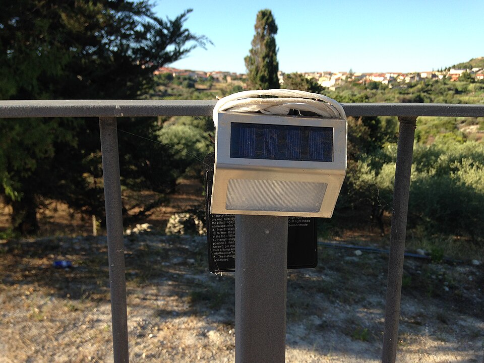 Lampada solare 1.jpg
