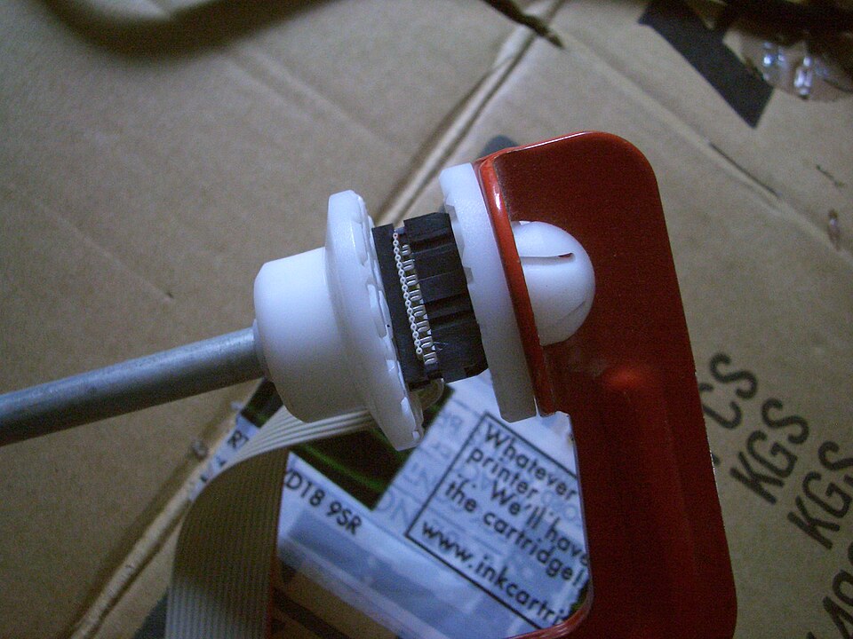 Arduinome - Assembling (2009-06-10 14.58.05 by c-g.).jpg